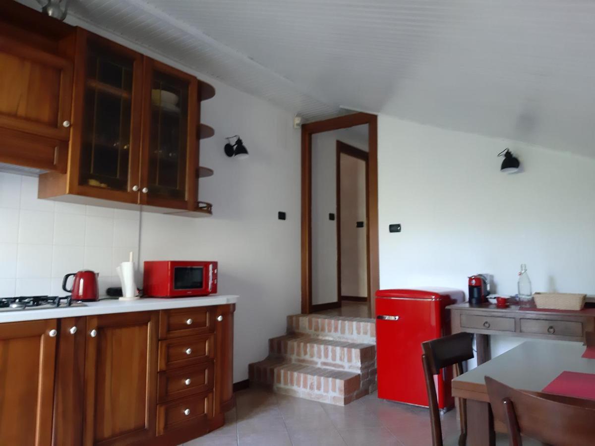Cascina Flino Apartamento Diano dʼAlba Exterior foto